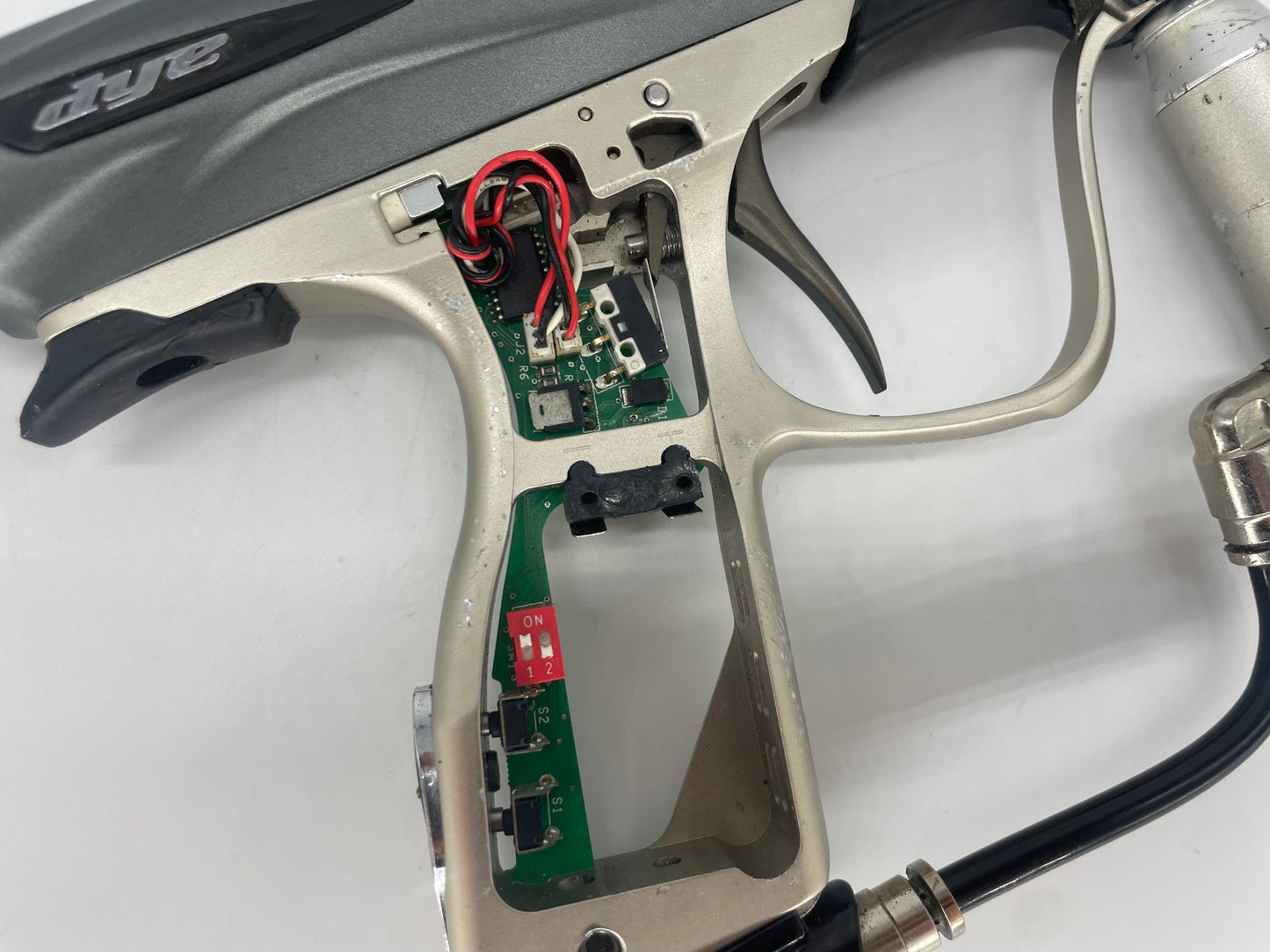 Used BROKEN Dye Nt 10 Paintball Gun Paintball Gun from CPXBrosPaintball Buy/Sell/Trade Paintball Markers, New Paintball Guns, Paintball Hoppers, Paintball Masks, and Hormesis Headbands