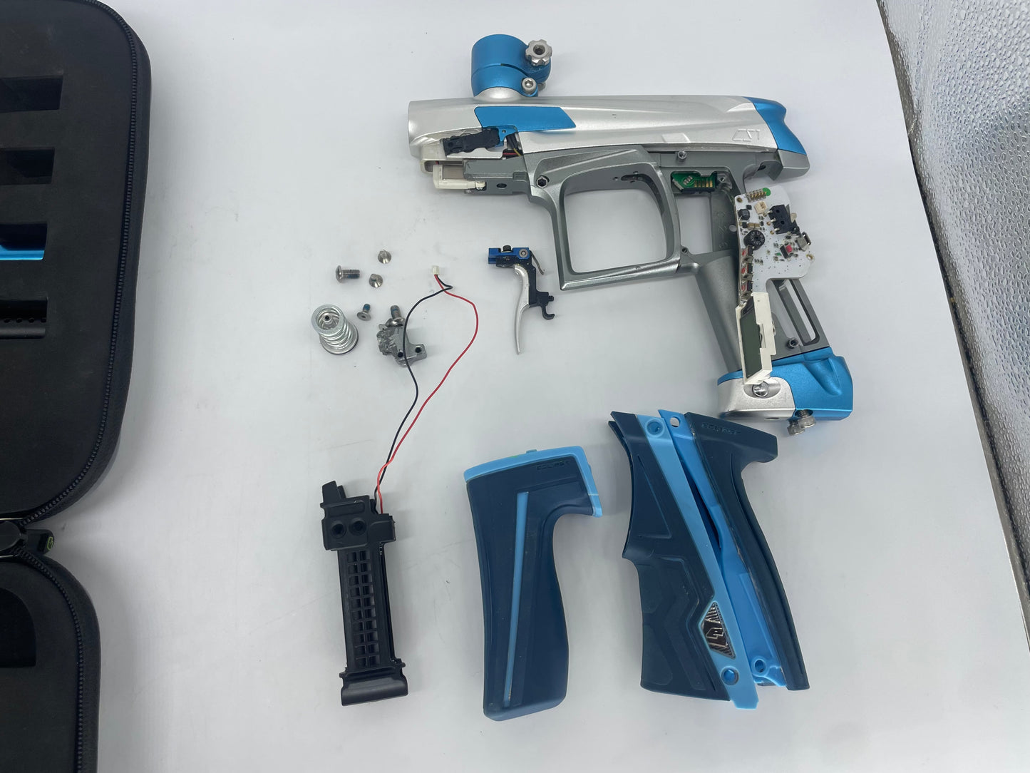 Used BROKEN Planet Eclipse Cs1 Paintball Gun Paintball Gun from CPXBrosPaintball Buy/Sell/Trade Paintball Markers, New Paintball Guns, Paintball Hoppers, Paintball Masks, and Hormesis Headbands