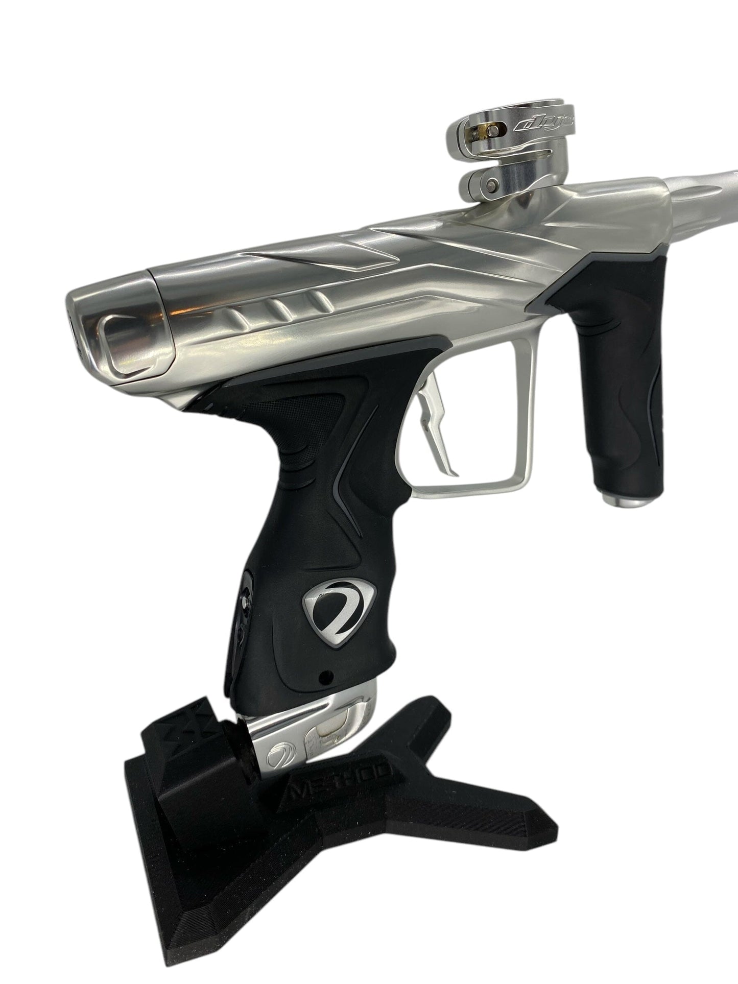 Used Dye DLS Paintball Gun Paintball Gun from CPXBrosPaintball Buy/Sell/Trade Paintball Markers, New Paintball Guns, Paintball Hoppers, Paintball Masks, and Hormesis Headbands