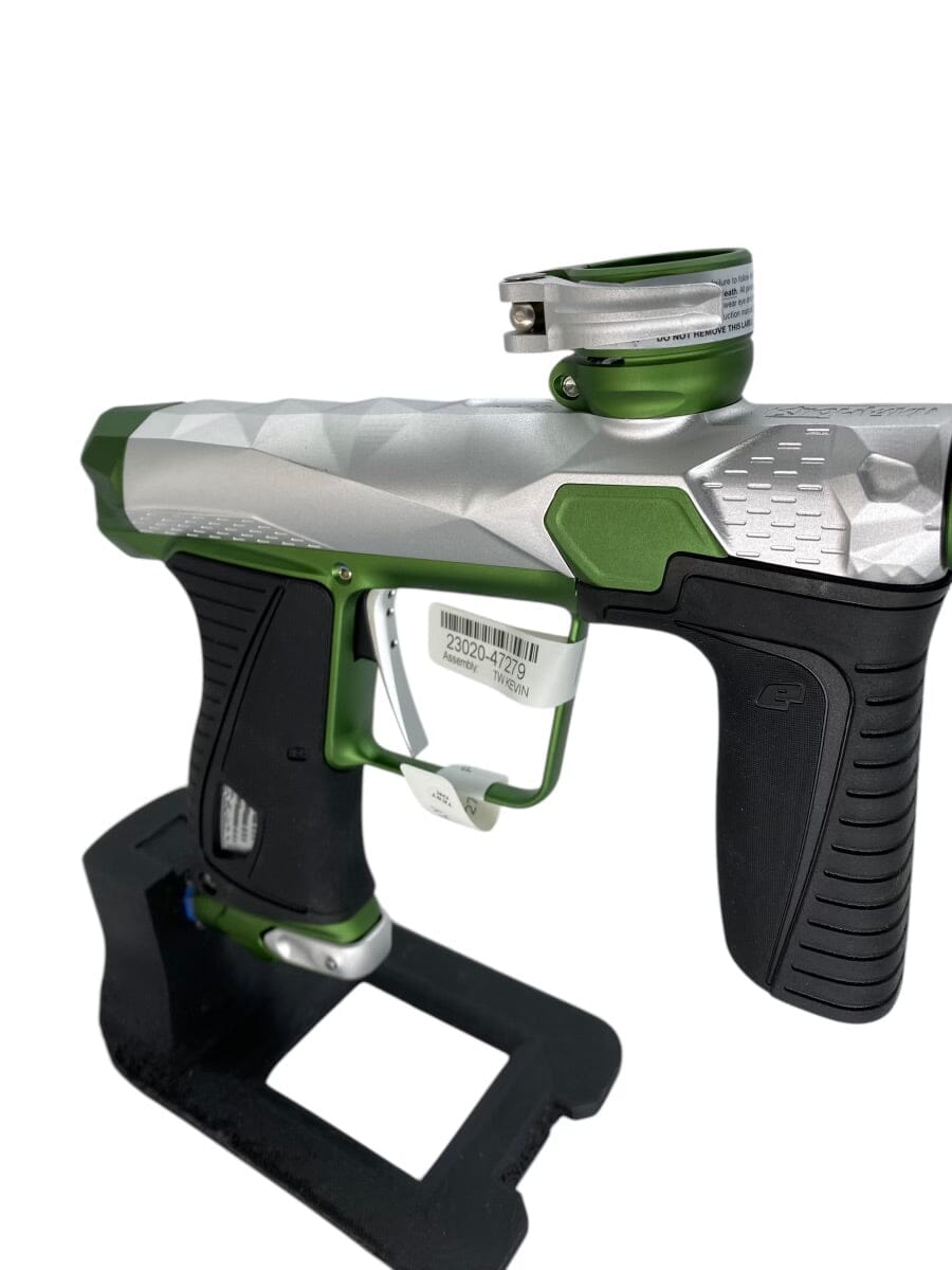Used NEW INFAMOUS DIAMOND SKULL 180R - Silver / Green Paintball Gun from CPXBrosPaintball Buy/Sell/Trade Paintball Markers, New Paintball Guns, Paintball Hoppers, Paintball Masks, and Hormesis Headbands