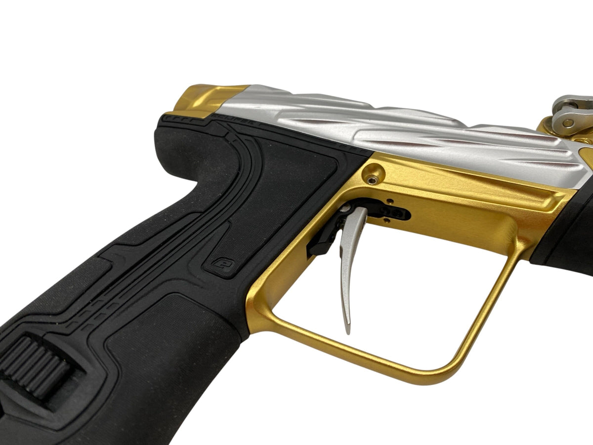 Used Planet Eclipse Infamous Diamond Skull CS3 Silver/Gold Paintball Gun Paintball Gun from CPXBrosPaintball Buy/Sell/Trade Paintball Markers, New Paintball Guns, Paintball Hoppers, Paintball Masks, and Hormesis Headbands