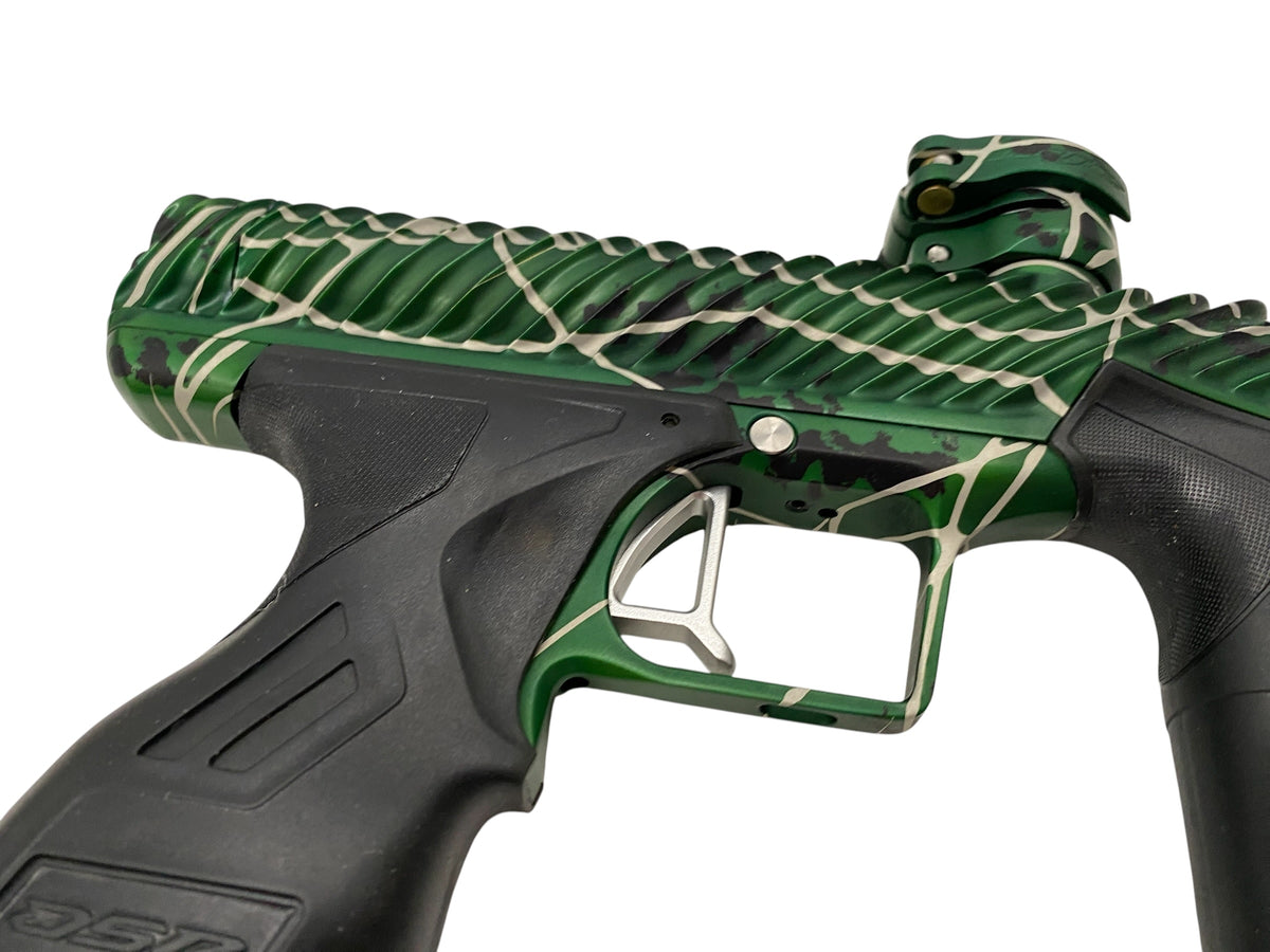 Dye DSR+ TWISTER Green Splash + Matching Mech Paintball Gun