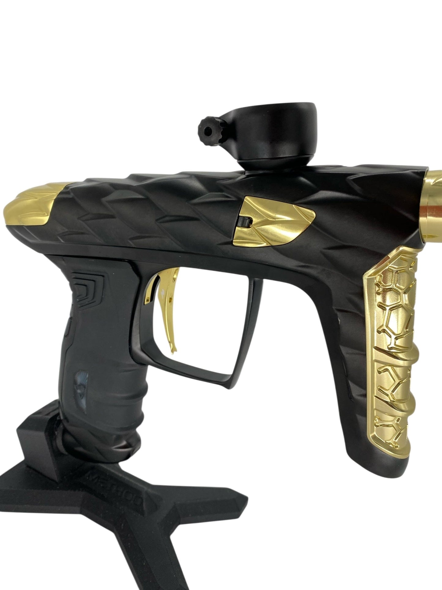 Used Dlx Adrenaline Luxe Idol Paintball Gun Black/Gold With Mech Black/Gold Paintball Gun from CPXBrosPaintball Buy/Sell/Trade Paintball Markers, New Paintball Guns, Paintball Hoppers, Paintball Masks, and Hormesis Headbands