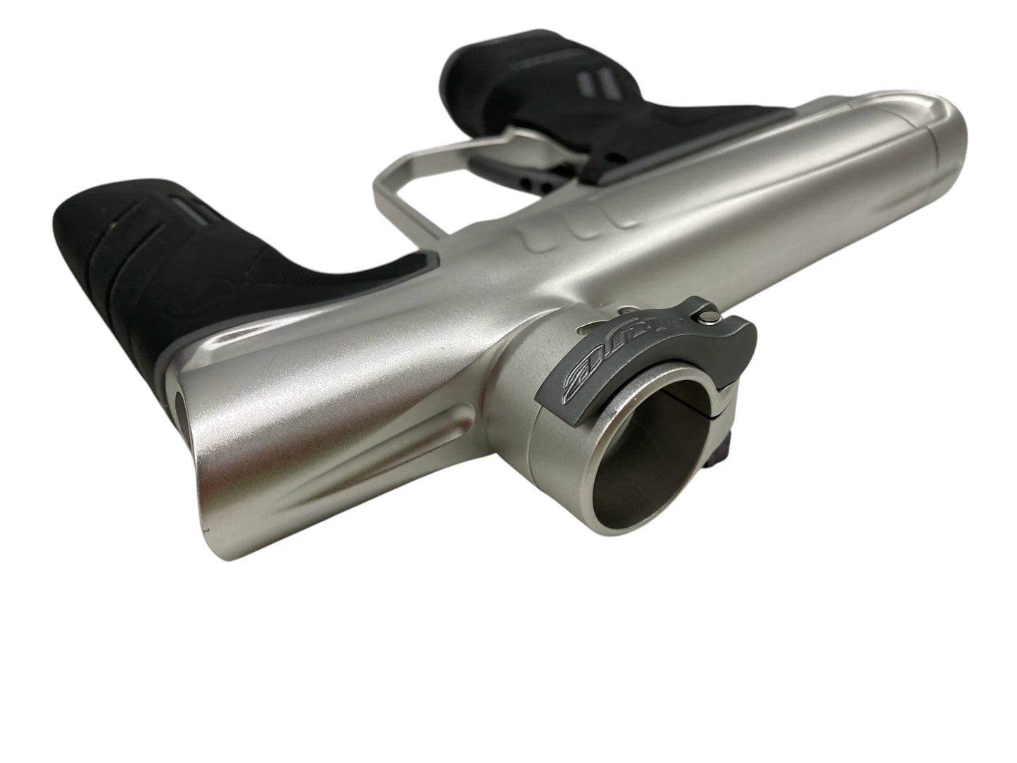 Used Dye DSR+ Silver/Grey Paintball Gun W/ IM PRO KIT Paintball Gun from CPXBrosPaintball Buy/Sell/Trade Paintball Markers, New Paintball Guns, Paintball Hoppers, Paintball Masks, and Hormesis Headbands