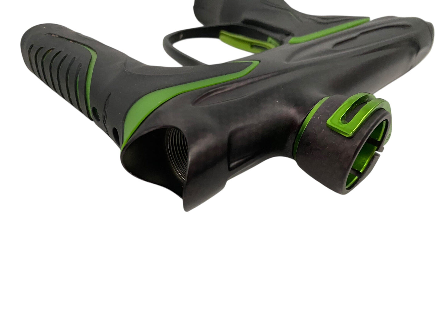 Used Dye M2 CARBON Paintball Gun Paintball Gun from CPXBrosPaintball Buy/Sell/Trade Paintball Markers, New Paintball Guns, Paintball Hoppers, Paintball Masks, and Hormesis Headbands