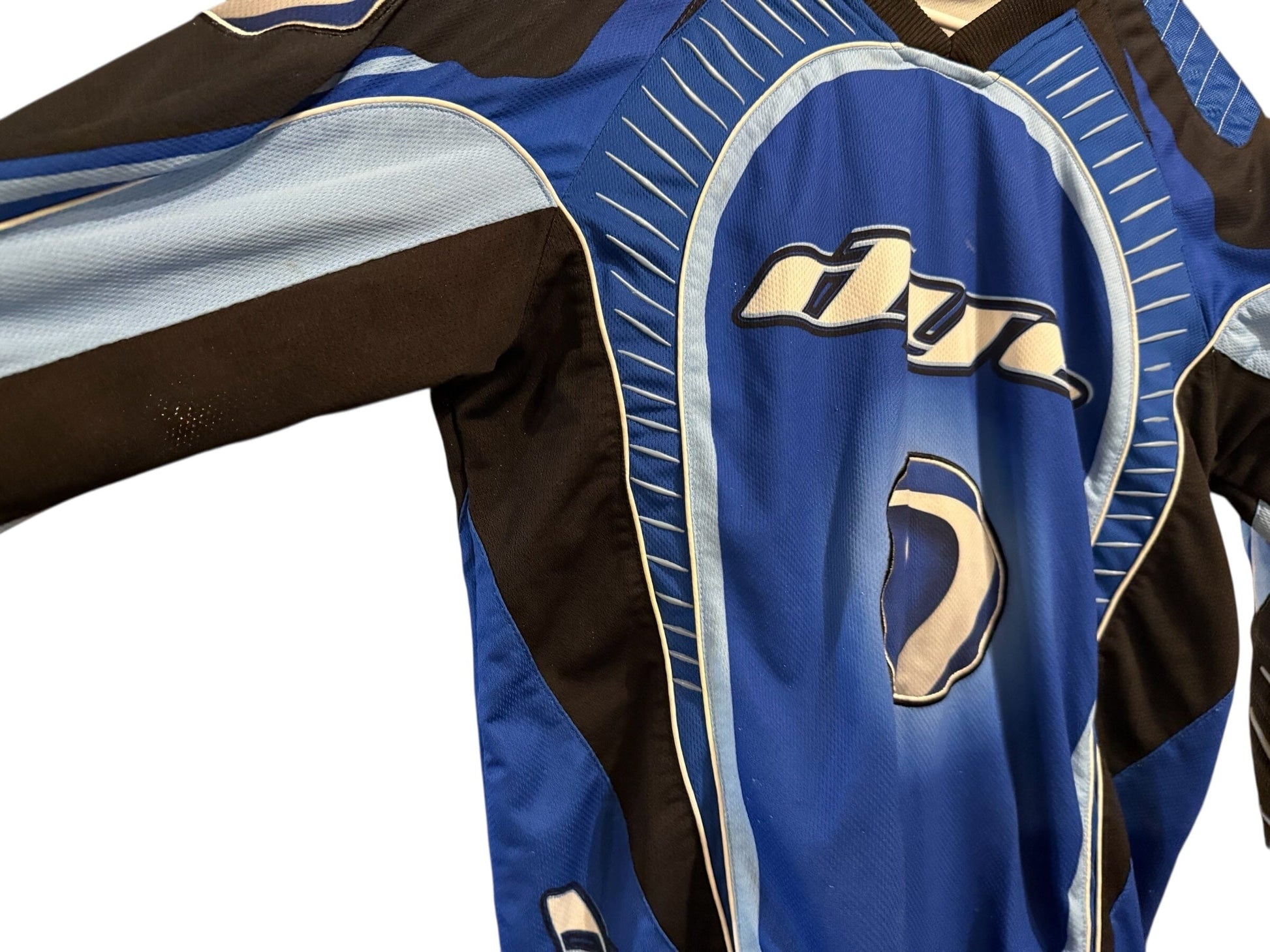 Used Dye Paintball Jersey Core Division - SIZE LARGE Paintball Gun from CPXBrosPaintball Buy/Sell/Trade Paintball Markers, New Paintball Guns, Paintball Hoppers, Paintball Masks, and Hormesis Headbands